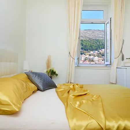 Spacious 4 Bedroom Dubrovnik