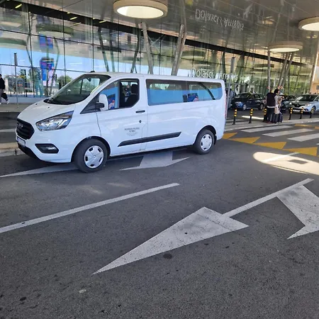 アパート Spacious 4 Bedroom *