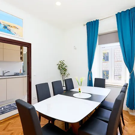 Apartment Spacious 4 Bedroom Dubrovnik