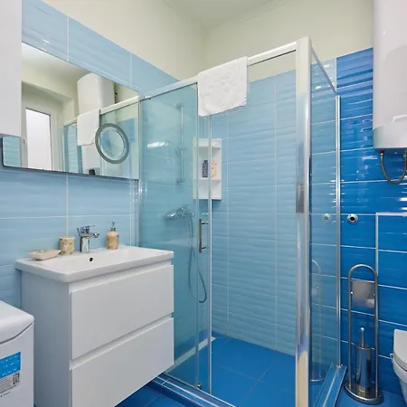 Spacious 4 Bedroom 아파트