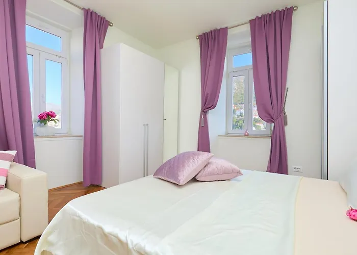 아파트 Spacious 4 Bedroom *