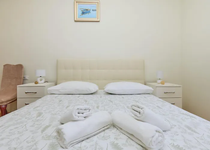 Spacious 4 Bedroom * 두브로브니크