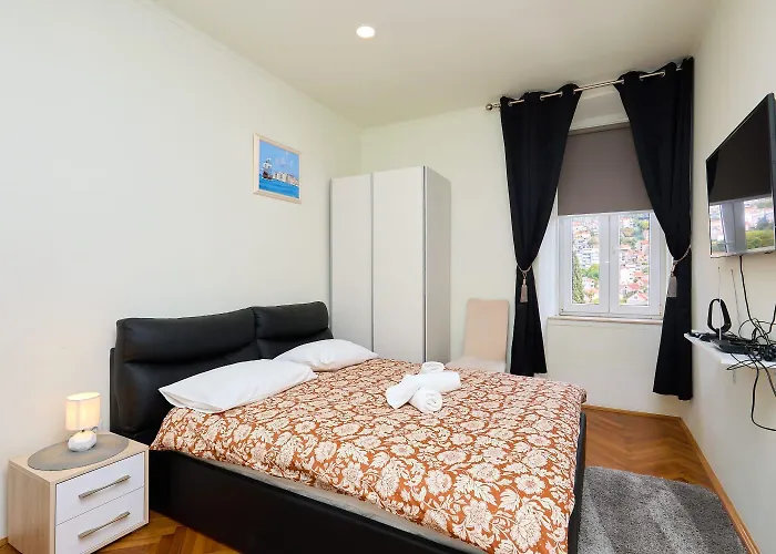 아파트 Spacious 4 Bedroom 두브로브니크