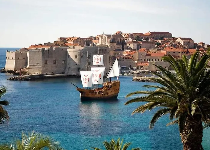 Apartment Spacious 4 Bedroom *